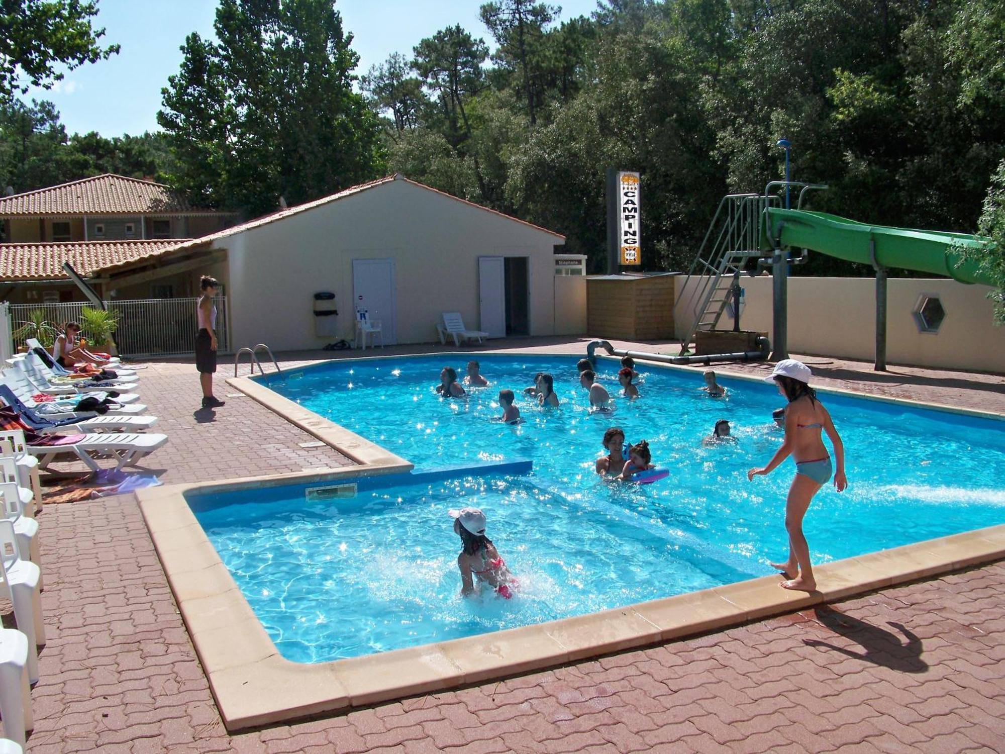 Camping Le Clos Des Pins Longeville-sur-Mer Exterior foto
